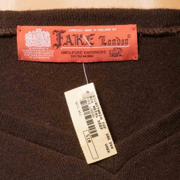 Brown Cashmere sweater w/ gold chainmail straps - Picture 4 of 4